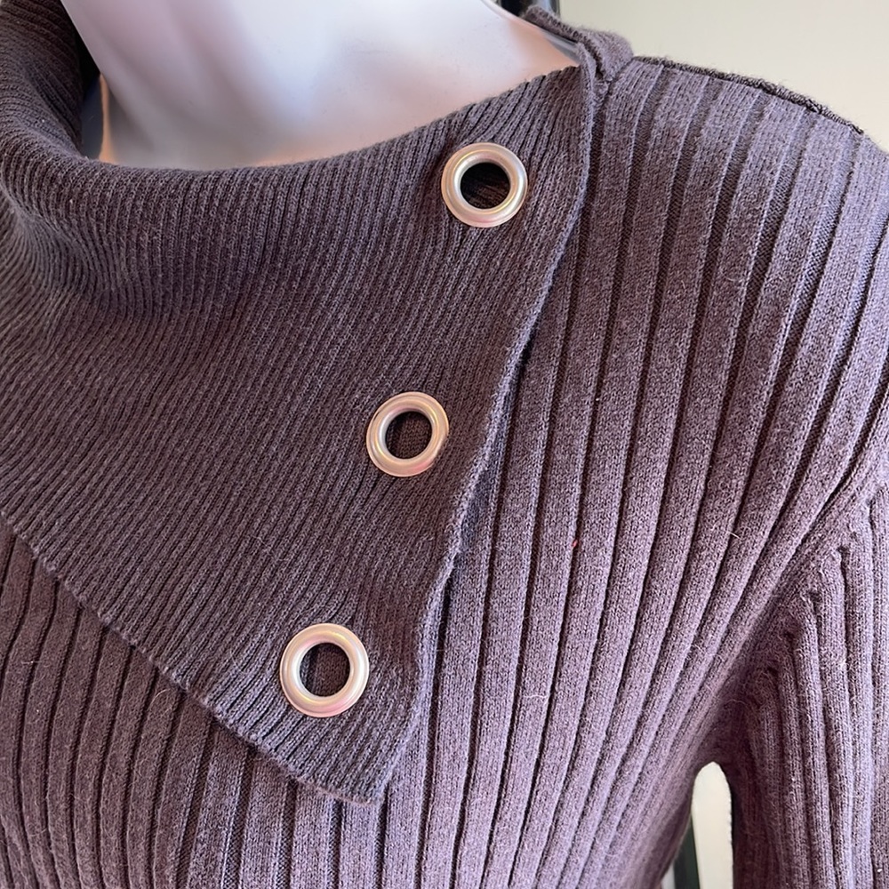 Sweater with Style - Picture 2 of 7